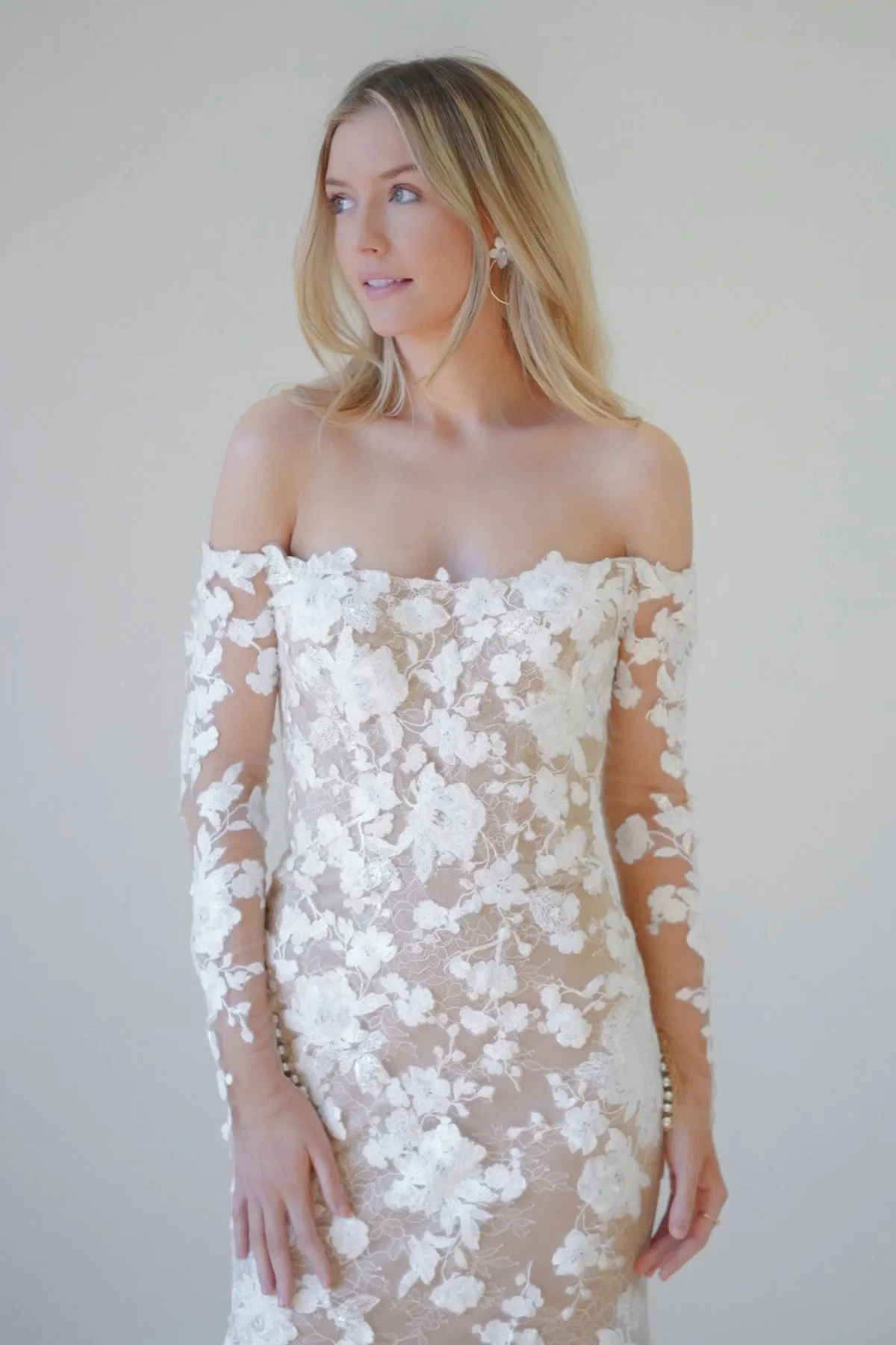 Dream (with sleeves)