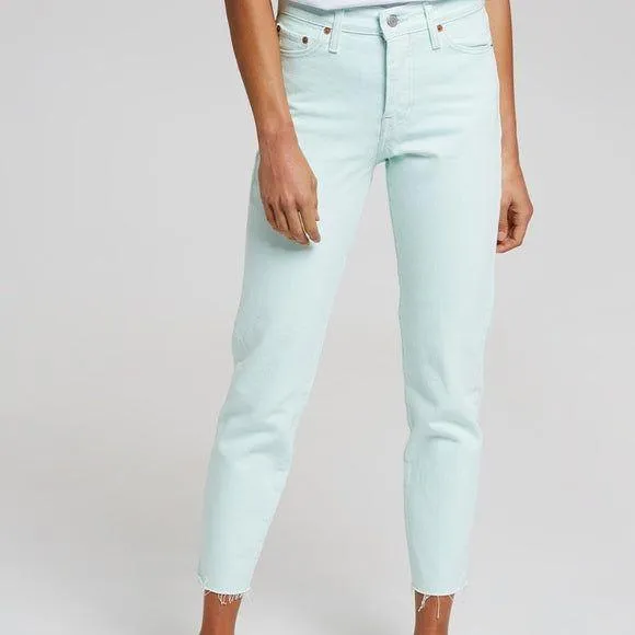NWT - Levis 'Wedgie Fit' Pastel Mint High Rise Tapered Jeans -Size 26